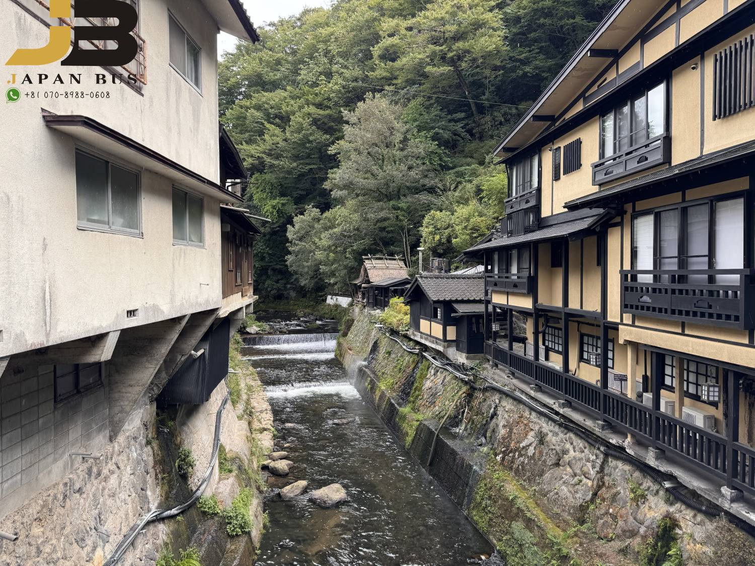 阿蘇火山黑川溫泉以及黑川溫泉點燈之旅｜阿蘇火山｜草千里｜黑川溫泉｜黑川溫泉湯明｜(中文或廣東話導遊)附抽獎活動