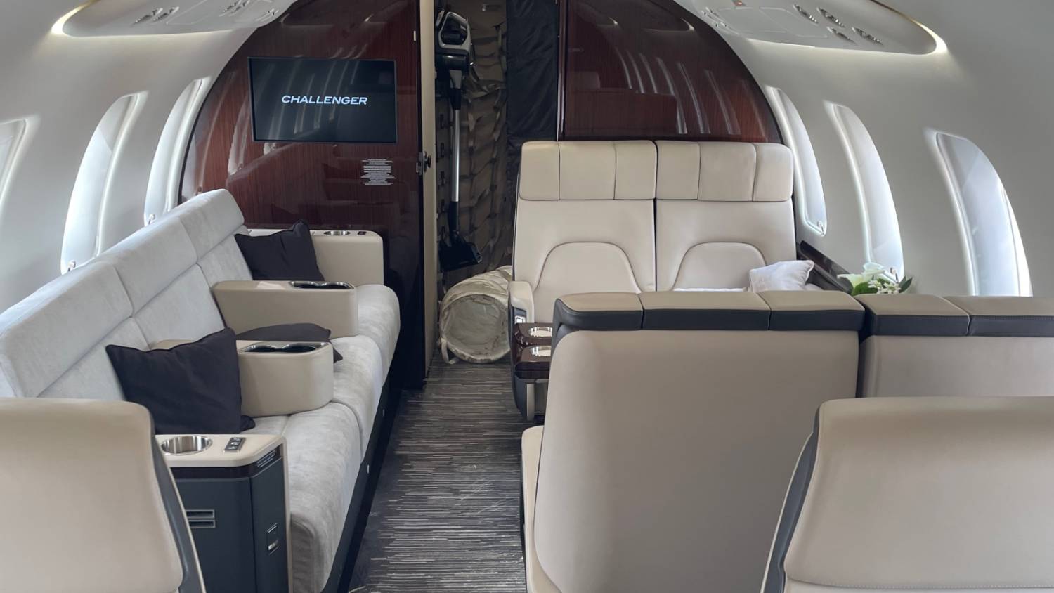 BOMBARDIER CHALLENGER 350