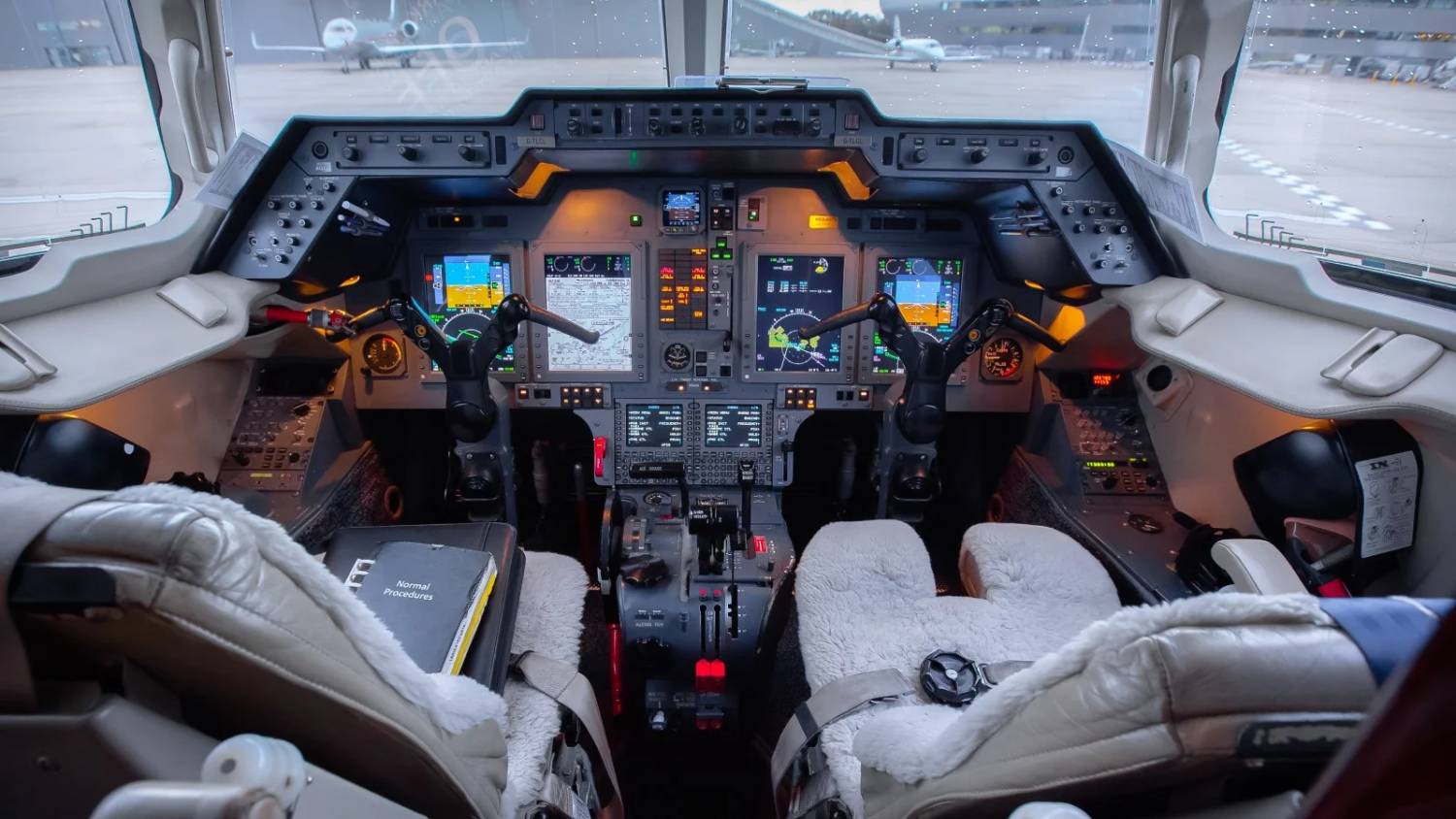 HAWKER BEECHCRAFT 800XP