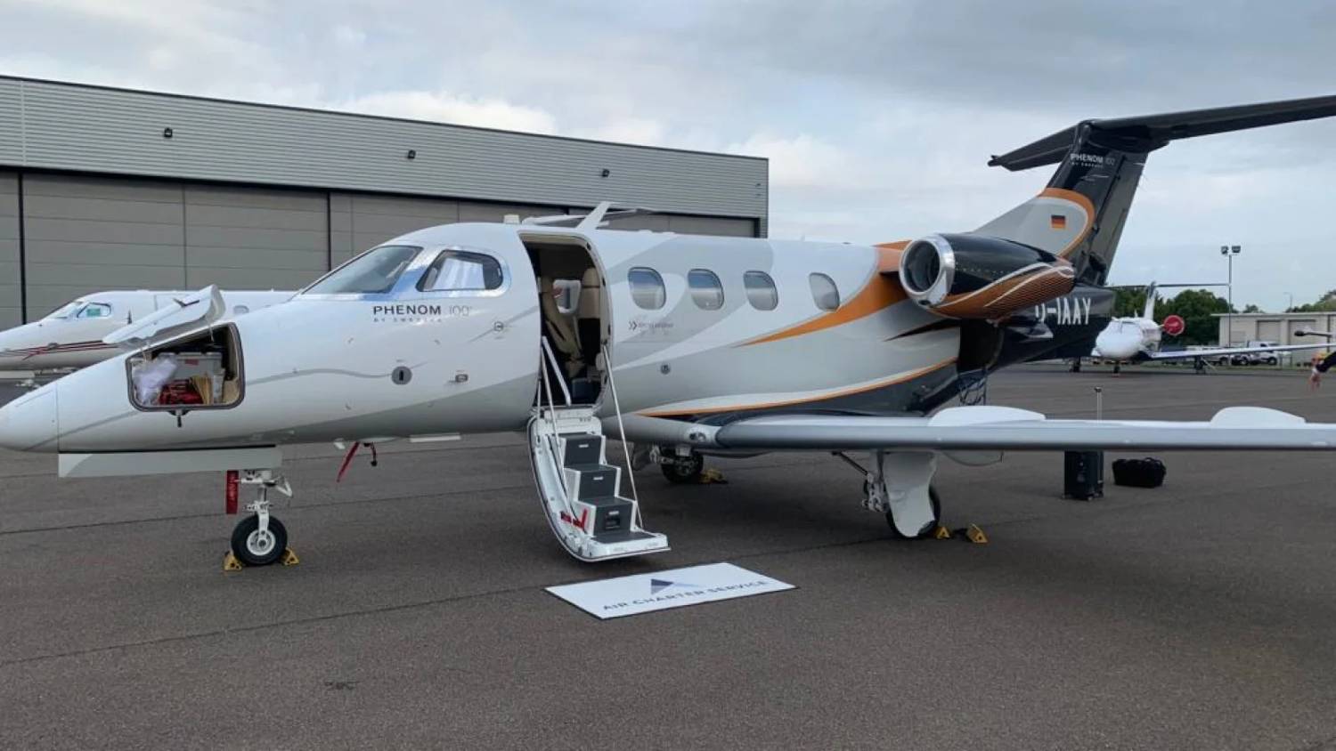 EMBRAER PHENOM 100