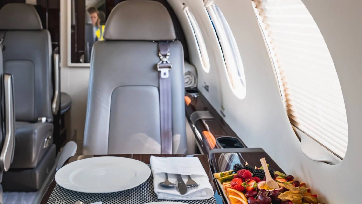EMBRAER PHENOM 300