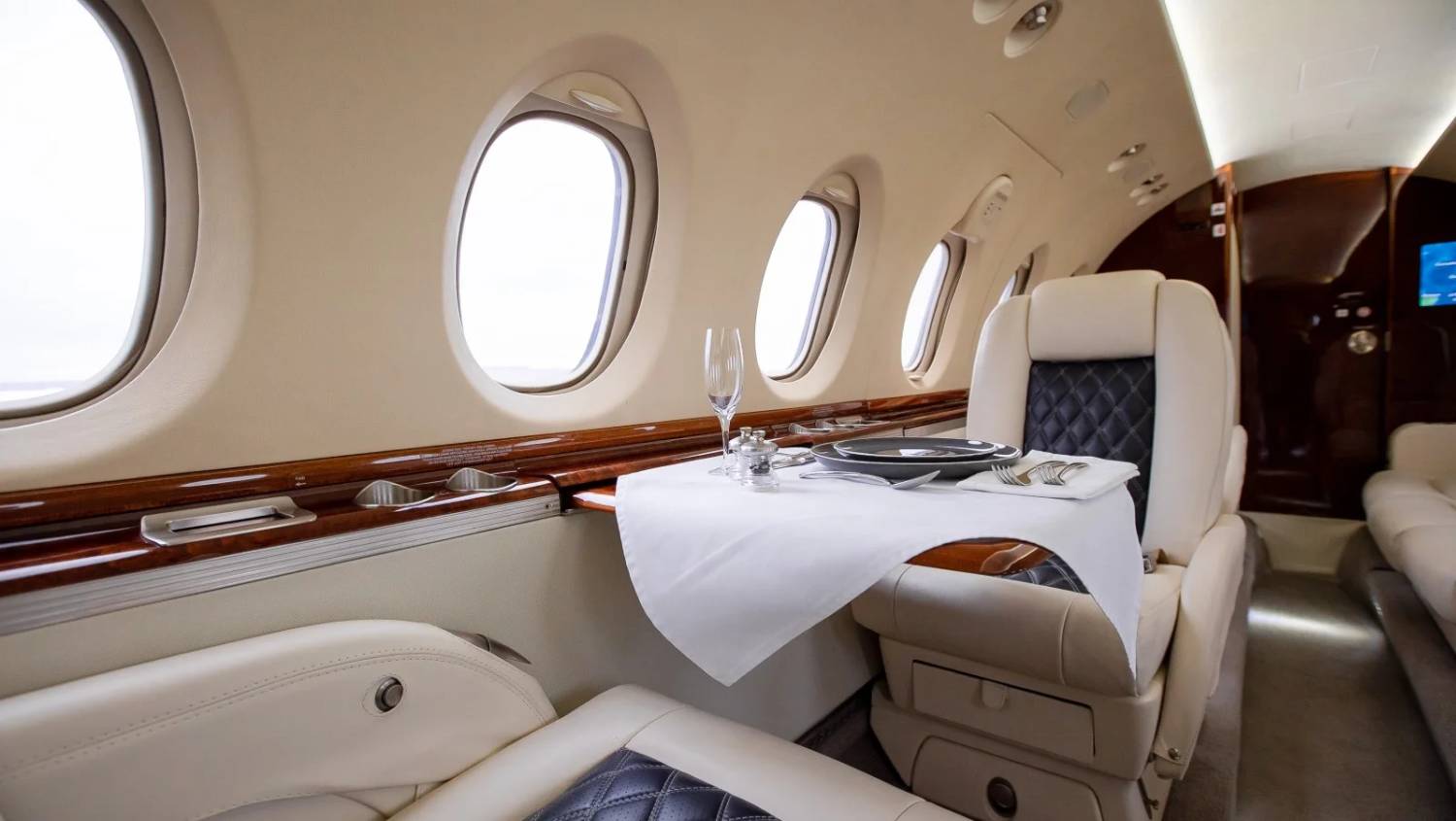 HAWKER BEECHCRAFT 750