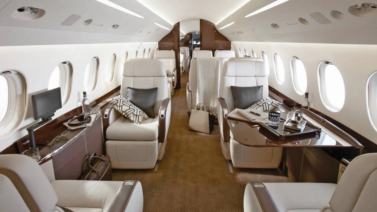DASSAULT FALCON 2000LX